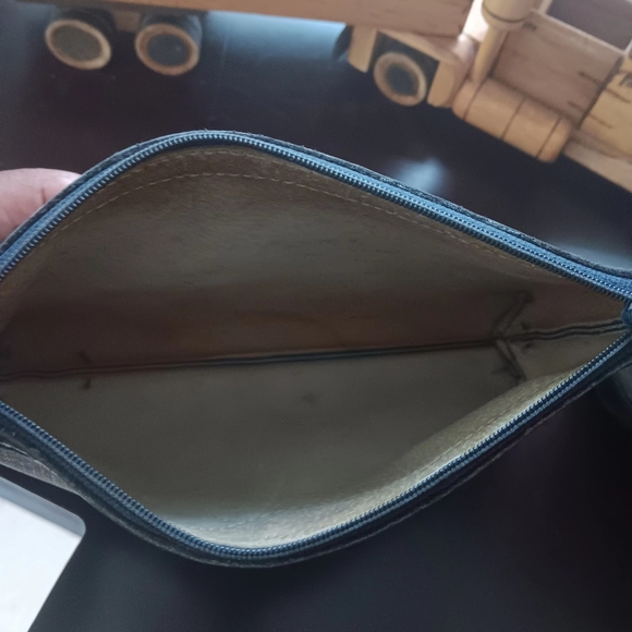 Vintage Gucci crossbody bag. With additional pouch - Picture 5 of 9